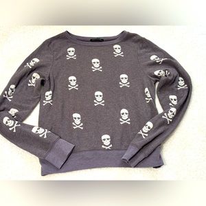Womens (sz M) Wildfox skull sweatshirt with heart eyes
